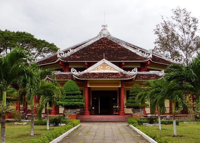 Điện thờ Tây Sơn Tam Kiệt 