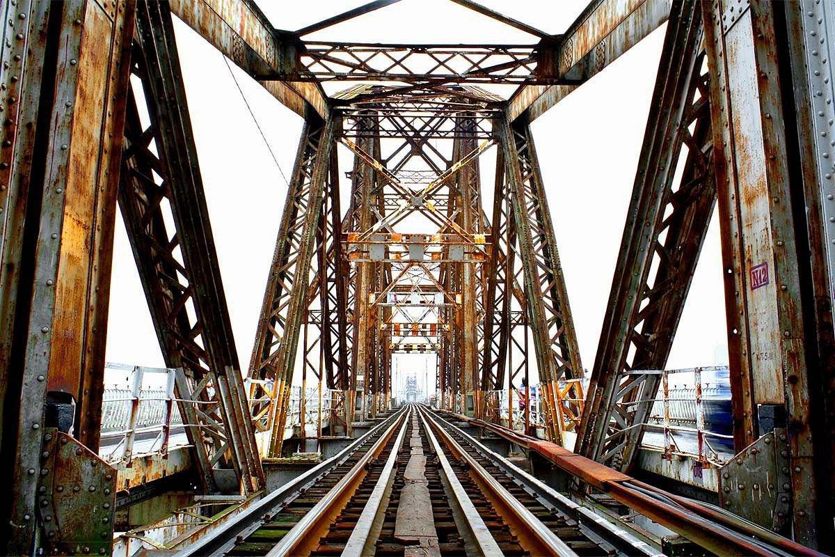 Tham quan dọc cây cầu Long Biên?