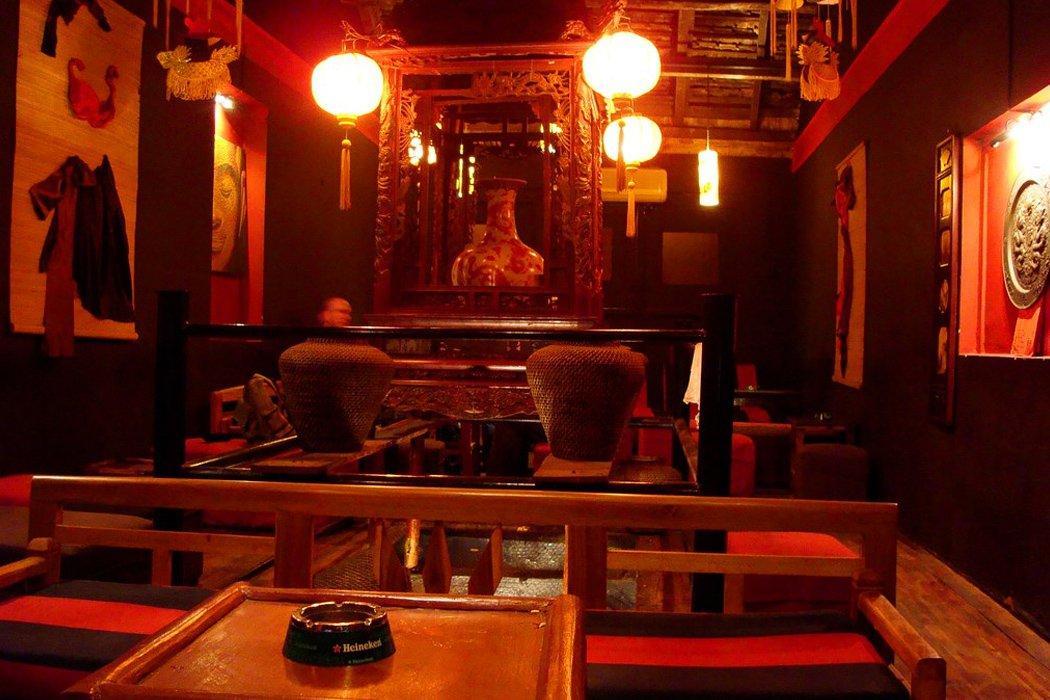Mao’s Red Lounge 
