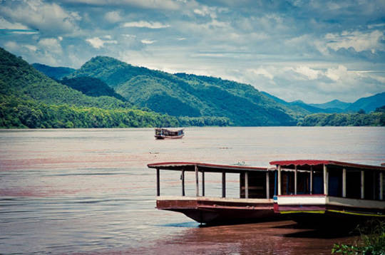 Du lịch Lào - Sông Mê Kong - iVIVU.com