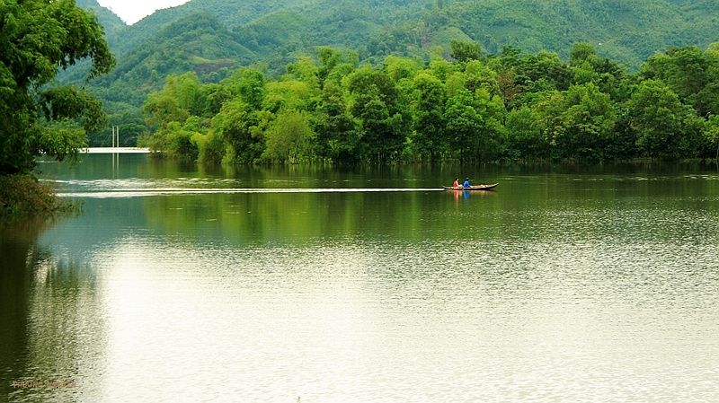 Hồ Vai Miếu1