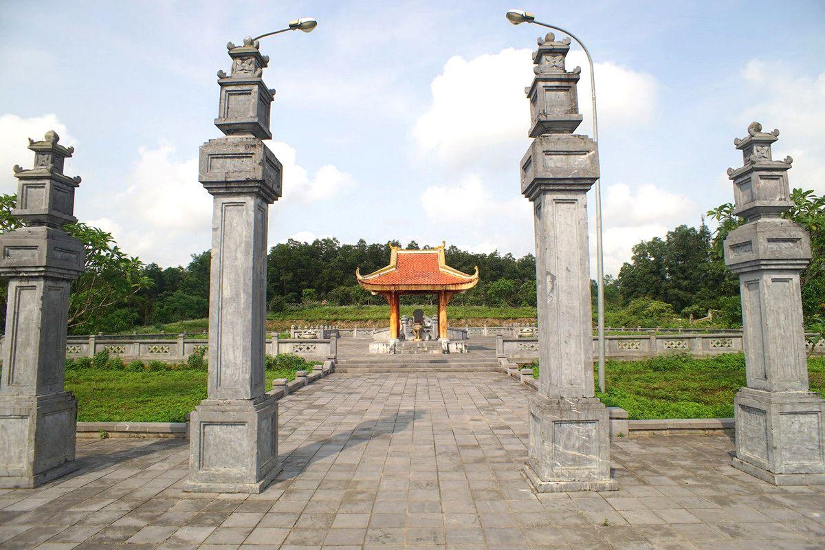 Tham Quan Lăng mộ Lễ Thành Hầu Nguyễn Hữu Cảnh Lệ Thủy Quảng Bình9