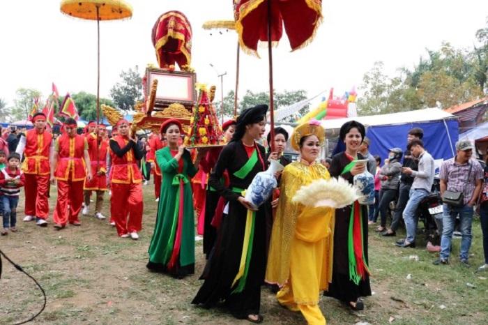 Lễ hội Đền Vua Bà Thủy tổ Quan họ là lễ hội đặc sắc hấp dẫn thập khách tứ phương về thăm dịp đầu năm