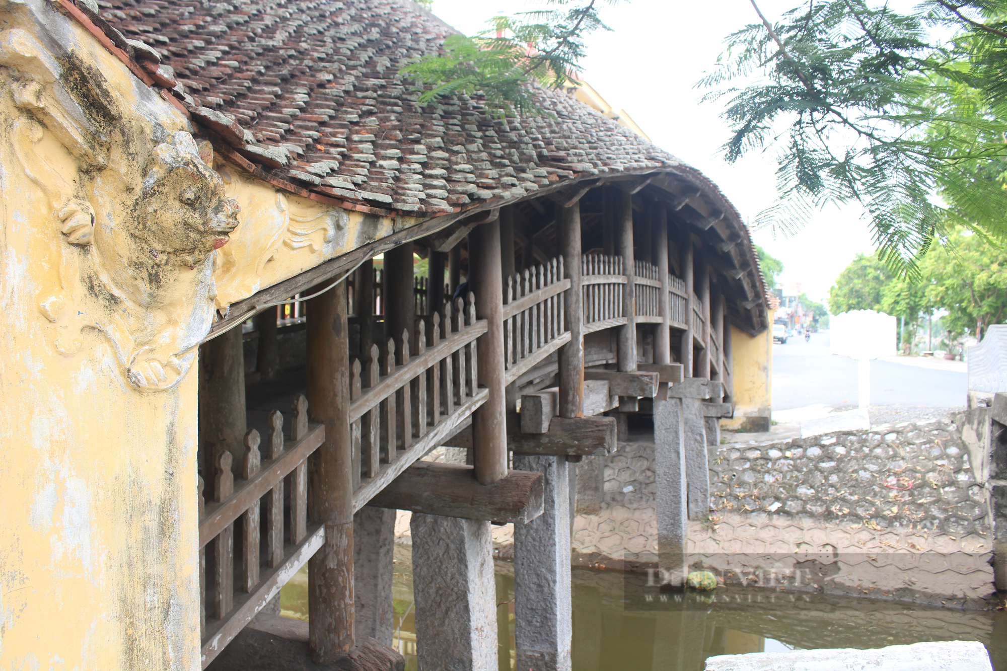 Cầu ngói cổ xưa độc đáo có mái tựa dáng rồng bay ở Nam Định - Ảnh 7.