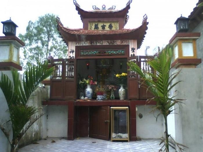 Nơi thờ tự bên ngoài chùa Đại Bi Bắc Ninh