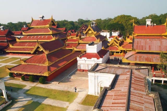 Cung điện Mandalay nhìn từ trên cao (Ảnh ST)