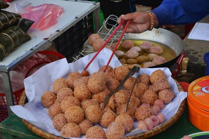 đồ ăn - điểm thu hút tại chợ phiên Cao Bằng