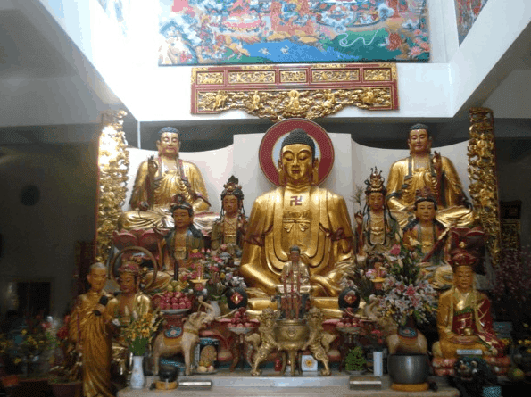 Hình ảnh chính điện tại chùa Tây Tạng - Bình Dương