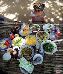 Ăn Uống ở khu dã ngoại Làng Cát Hòn Thơm Nha Trang