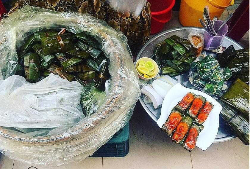 Khu ẩm thực ngoài trời được du khách đánh giá cao khi review chợ Cồn Đà Nẵng