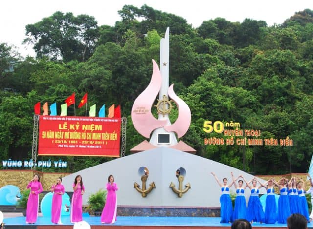 Lễ kỷ niệm 50 năm huyền thoại đường Hồ Chí Minh trên biển diễn ta tại di tích tàu không số 