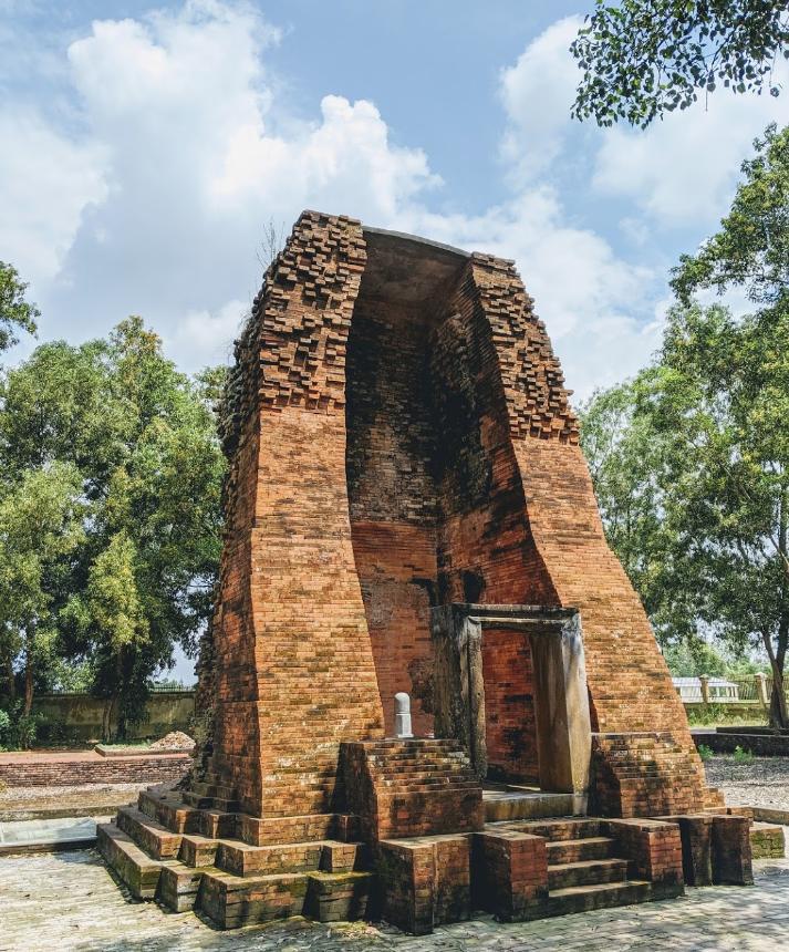 Khám phá công trình lịch sử  Tháp cổ Vĩnh Hưng hơn 1000 năm tuổi